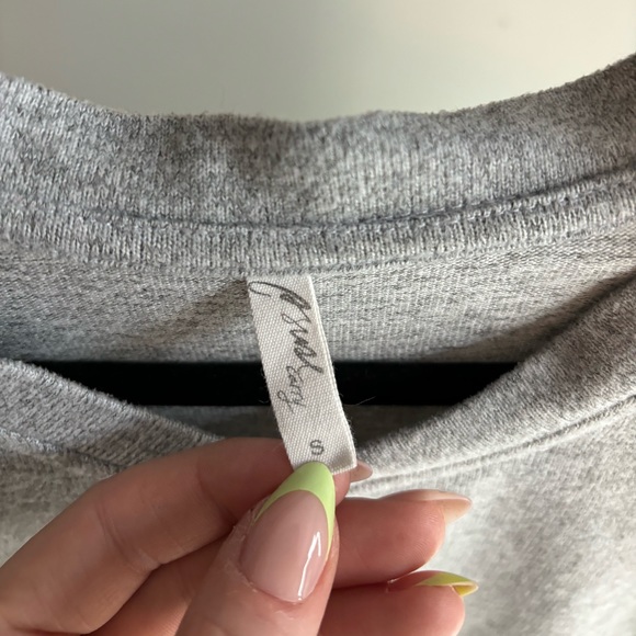 Long sleeve grey shirt - Picture 2 of 4